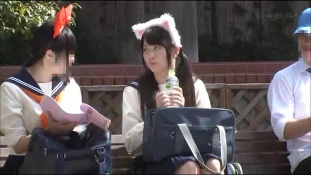 女子校生さん、そんな所で野ションするから・・・・後ろから即ハメされました。