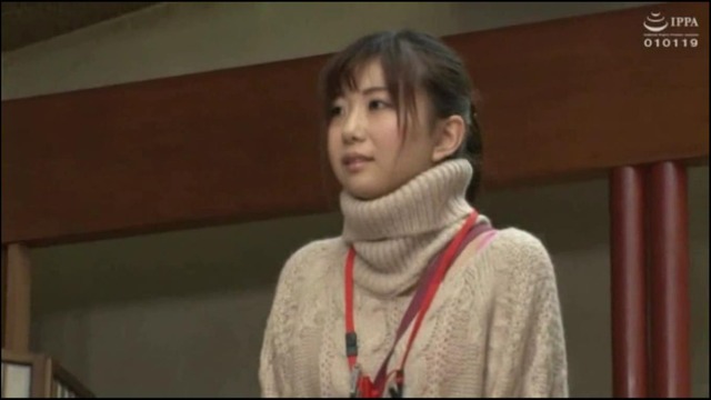 上司の命令に逆らえず、股を開いてチ〇コを受けれいるしかないAVメーカー女子社員さん。