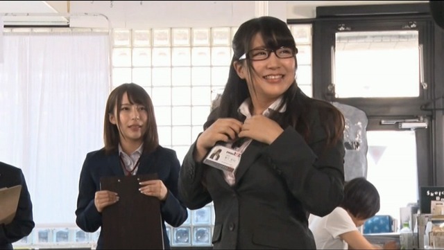 健康診断で女子社員の身体の隅々まで抜き打ちCHECK。最終的にSEXまで持ち込み！