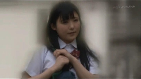 こんな野外で？！顔射後も止めない突然の笑顔しゃぶりで連続2回おねだり女子○生