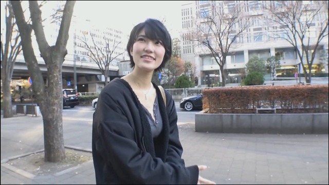 真面目そうな外見ながら、実は隠れスケベだった変態お姉さん。