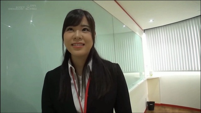 ちょっとエッチでおバカなゲームに女子社員さん達が挑戦！！